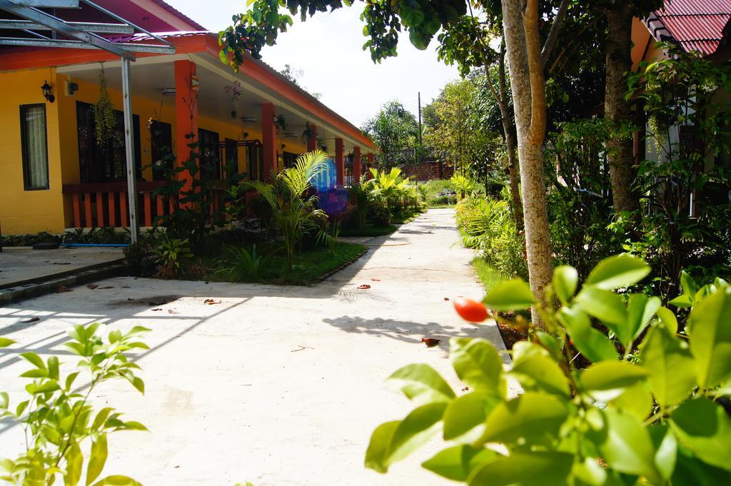 Lanta Sky House Hotel Koh Lanta Bagian luar foto